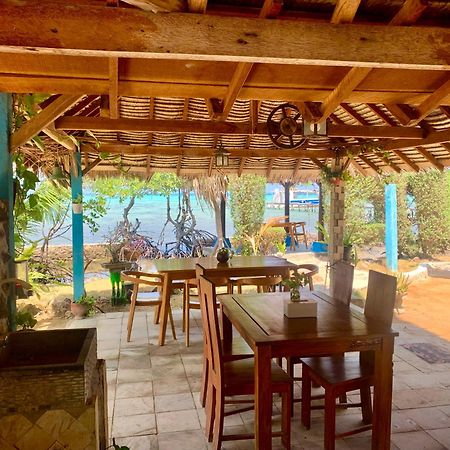 Omah Alchy Cottages Karimunjawa Esterno foto