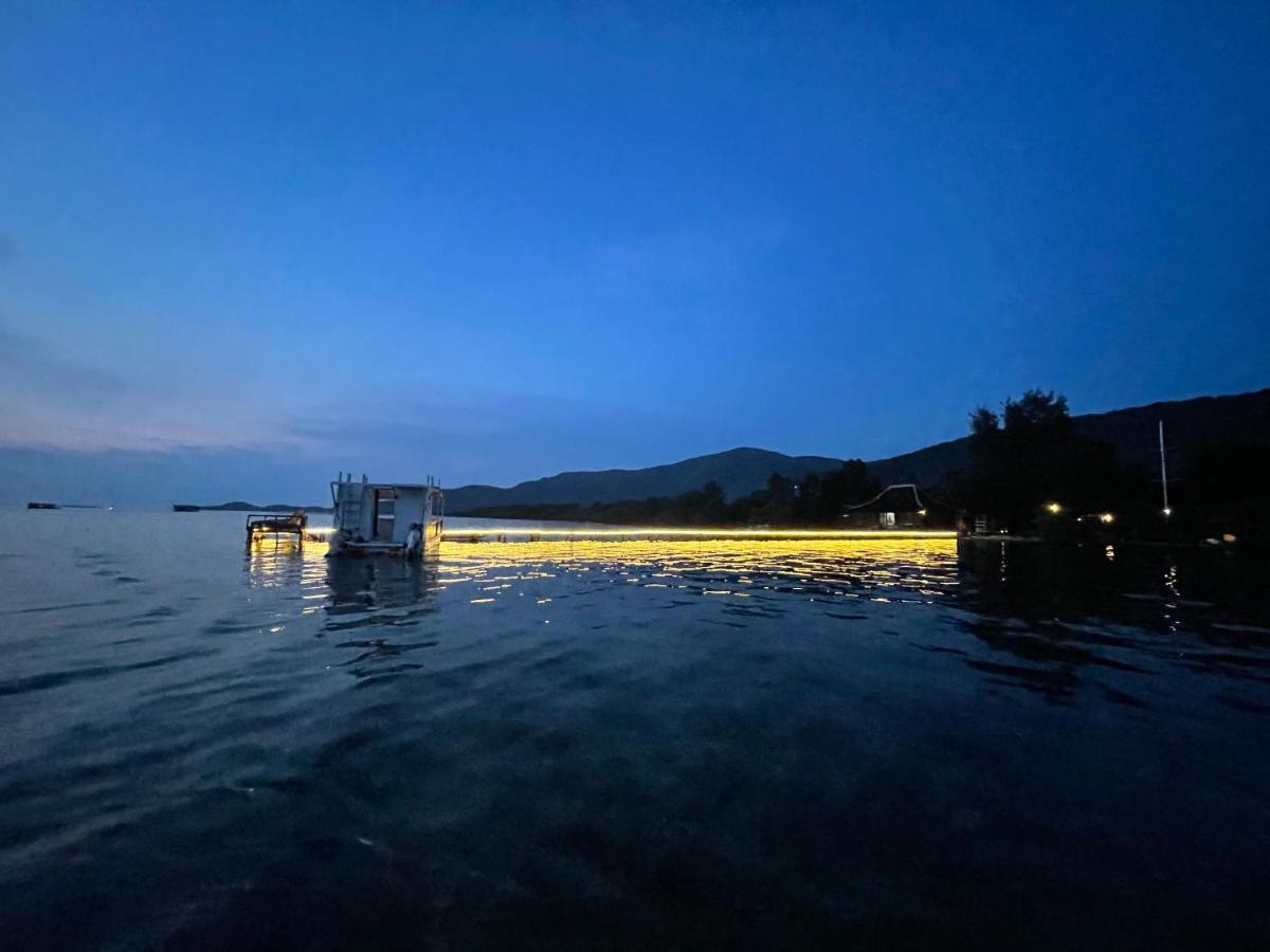 Omah Alchy Cottages Karimunjawa Esterno foto